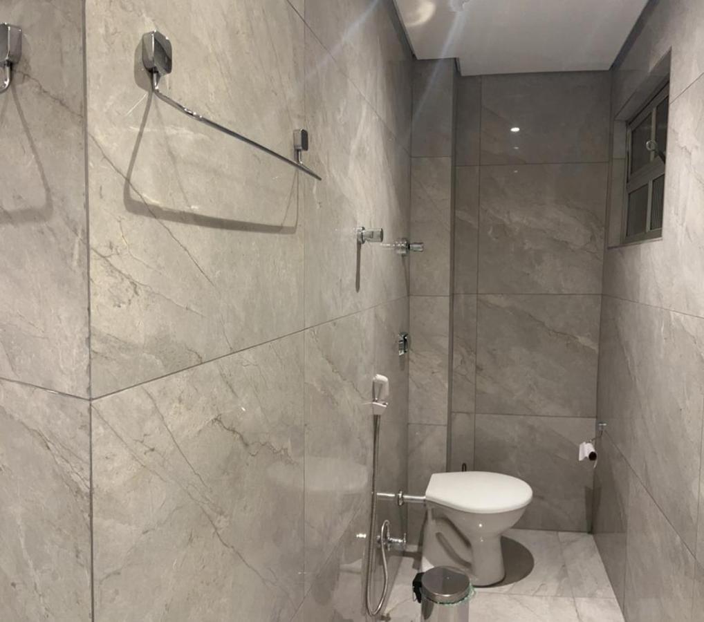 Apartamento Para Pessoas De Familia Ou A Negocio, Ap Lindo Aconchegante No Bras Proximo Igreja Mundial,Mercado Municipal, 25 De Marco, Templo Salomao, Metro Dom Pedro Ll, Bancos, Mercado E Etc Sao Paulo Dış mekan fotoğraf